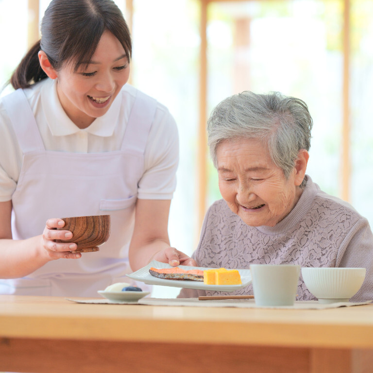 食事や配膳時にも注意が必要